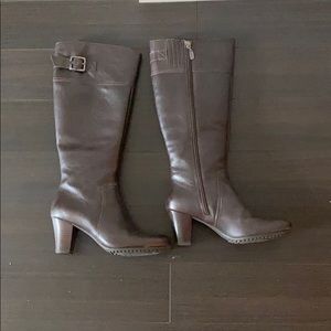 Clarks leather knew high boots